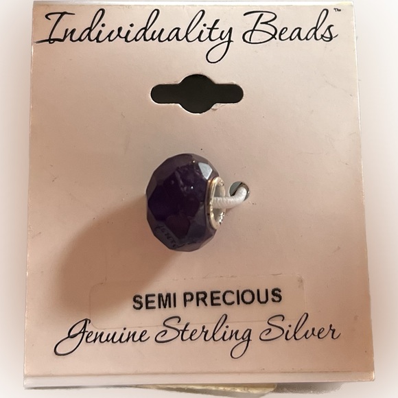 Semi precious amethyst charm - Picture 2 of 2